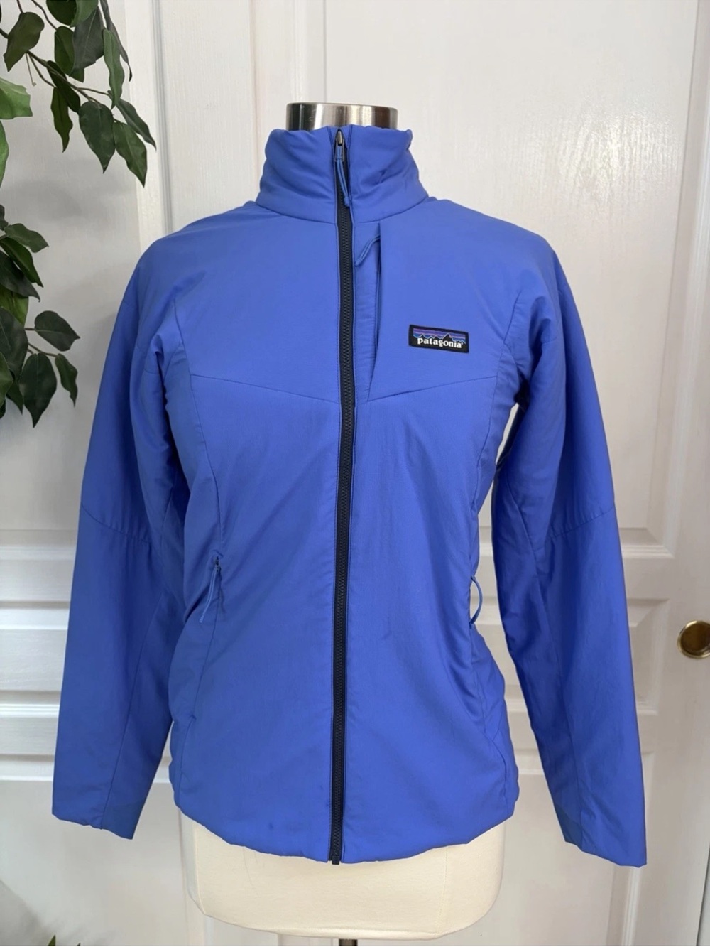 Patagonia Women’s Nano-Air Zip Up Jacket ~ Sound Blue
